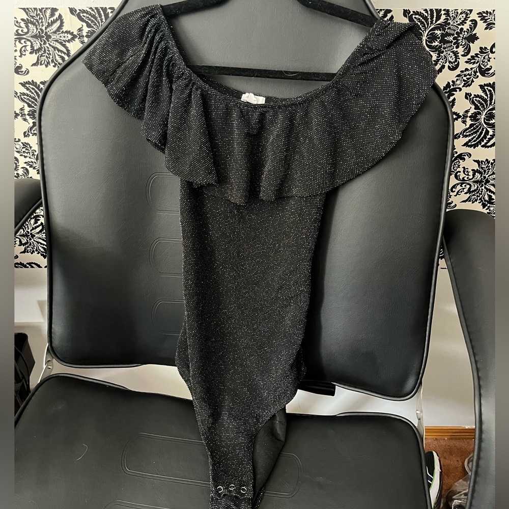 Sparkly Ruffle Neck Bodysuit